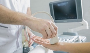 diagnose van ziekten voor pijn in de gewrichten van de vingers